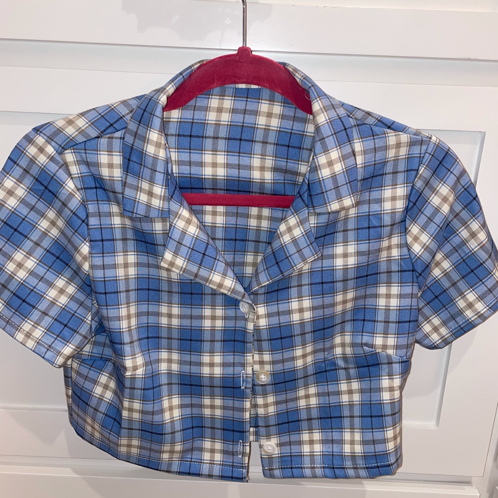 Shein Cropped Button Down